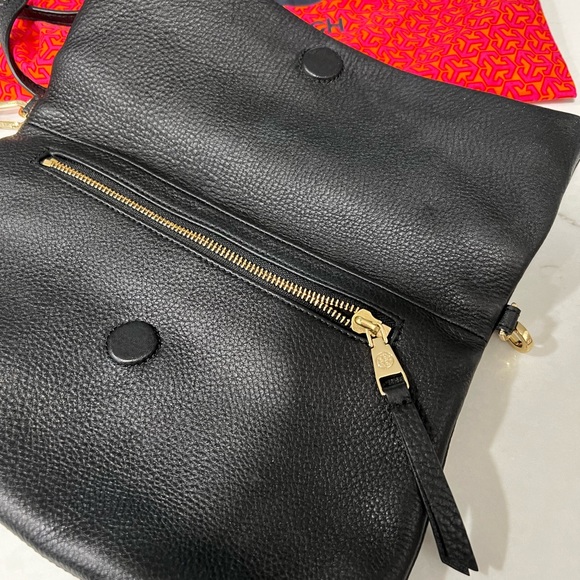 Tory Burch EUC Black Leather Crossbody Clutch Handbag - Picture 3 of 4